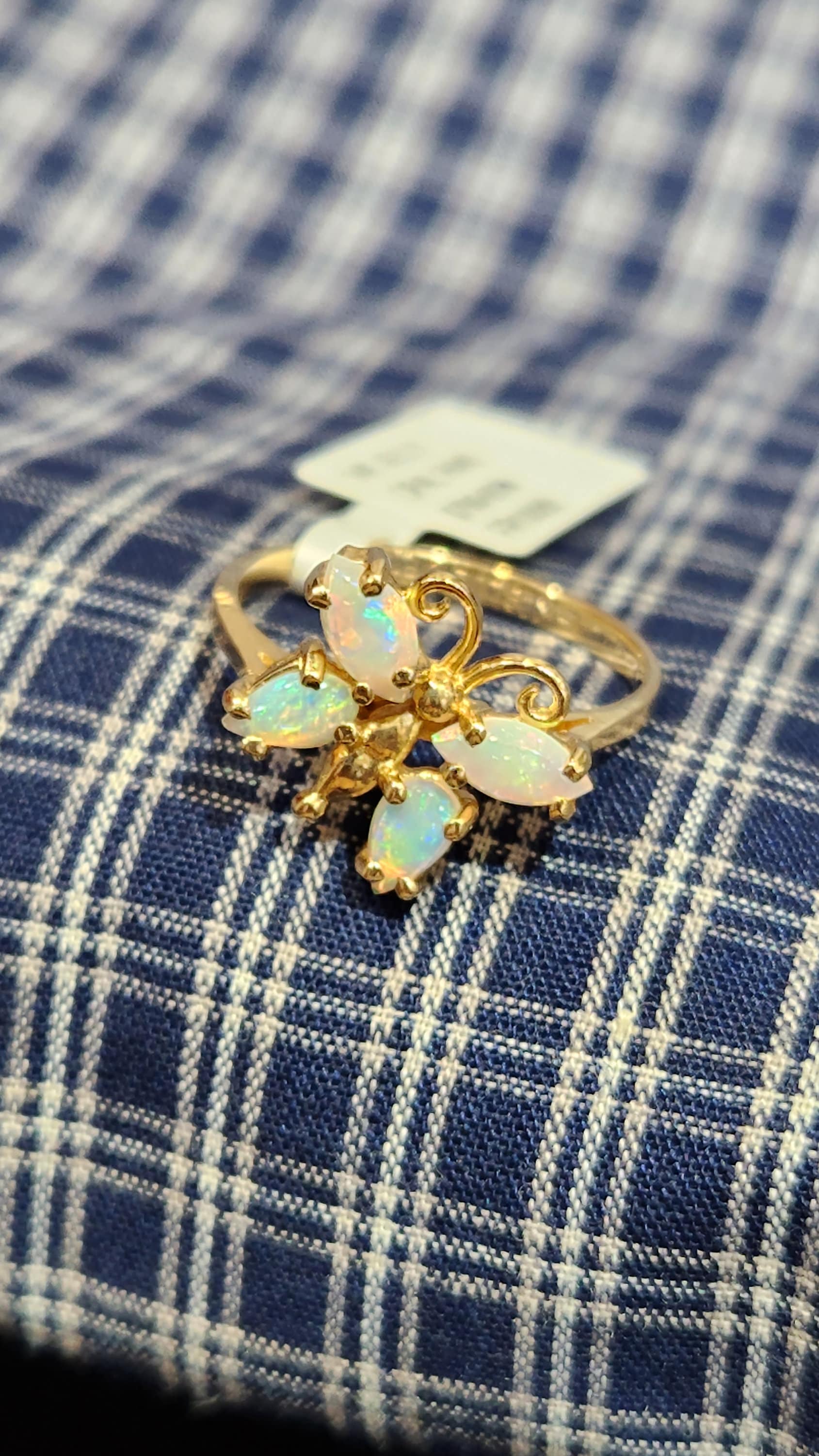 14k yellow gold opal ring